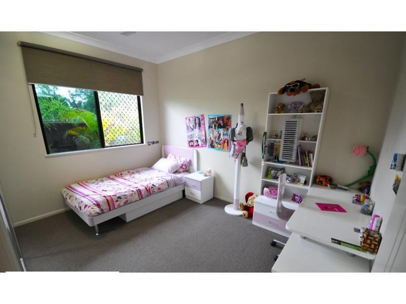19 Daintree Drive, Bushland Beach QLD 4818