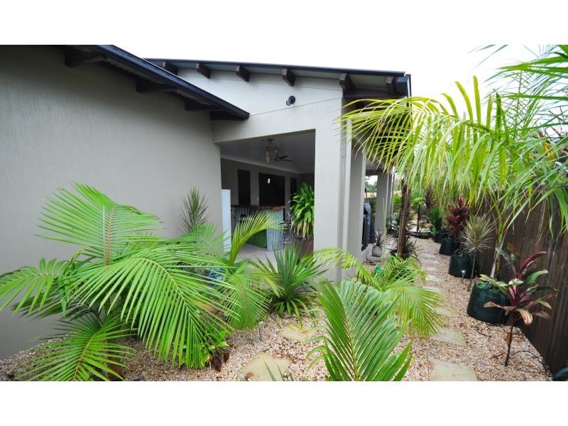 19 Daintree Drive, Bushland Beach QLD 4818