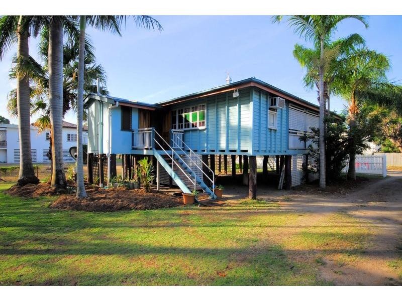 16 Clarendon Street, Hyde Park QLD 4812