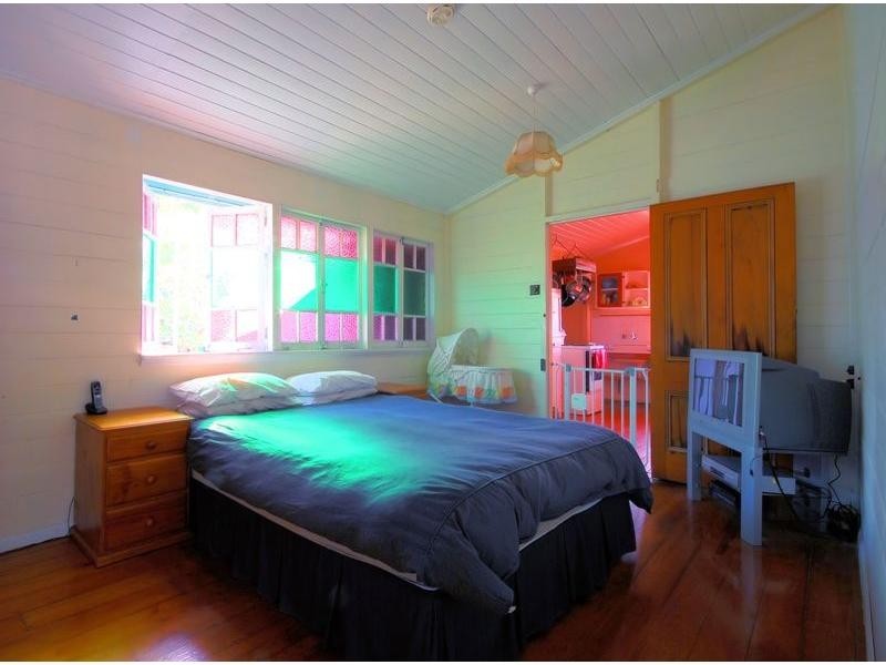 16 Clarendon Street, Hyde Park QLD 4812