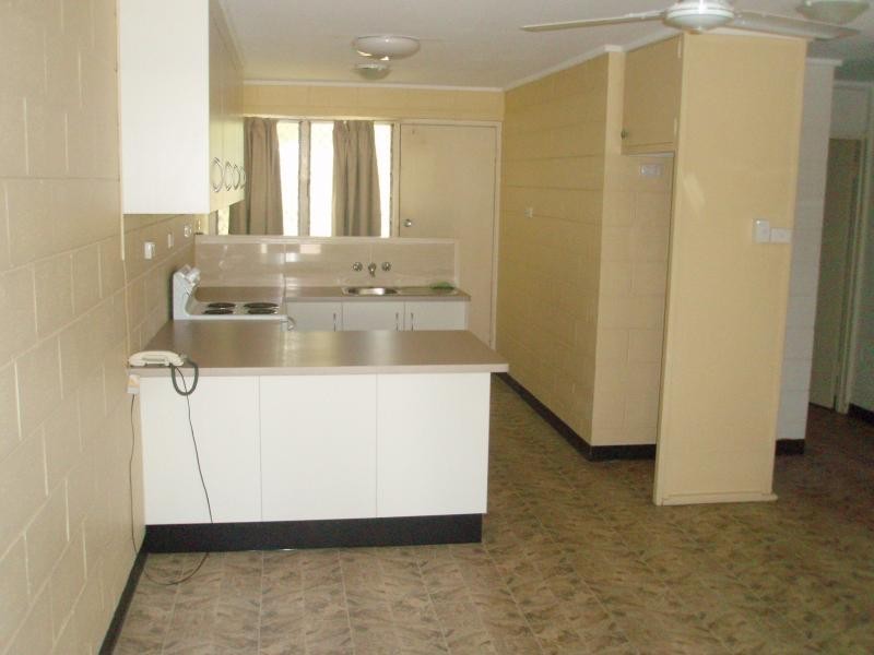 1/9 Bent Street, Mundingburra QLD 4812