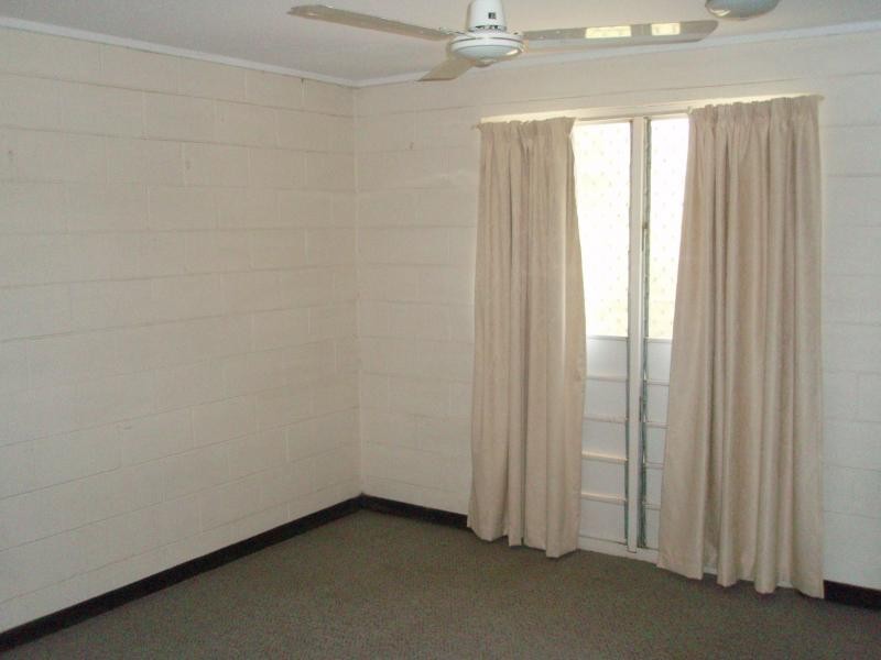 1/9 Bent Street, Mundingburra QLD 4812