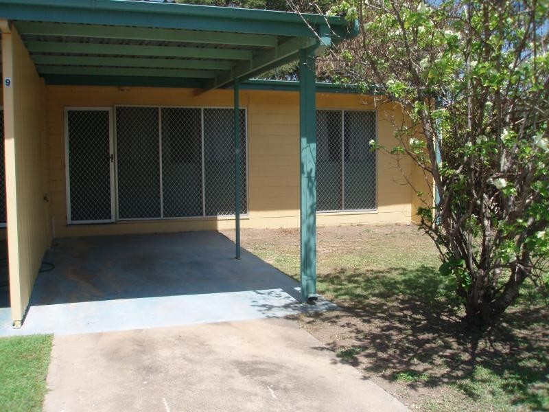 1/9 Bent Street, Mundingburra QLD 4812