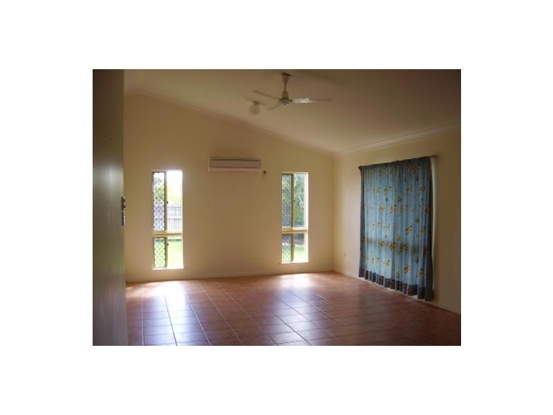 33 Southern Cross Circuit, Douglas QLD 4354