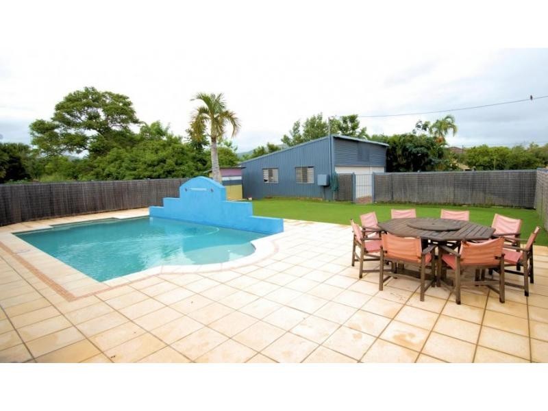 15 Quinn Street, Rosslea QLD 4812