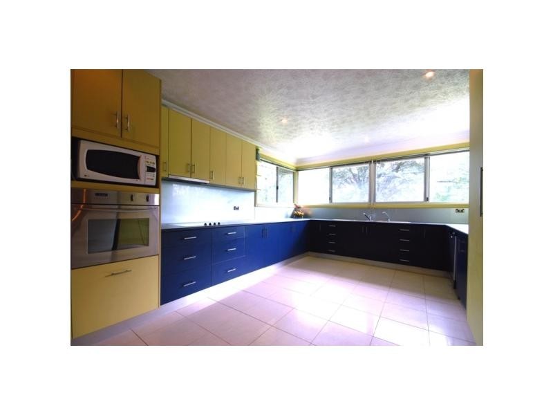 15 Quinn Street, Rosslea QLD 4812