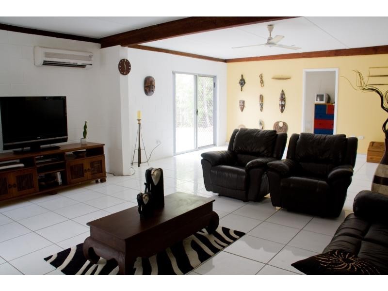 11 Wooral Street, Cranbrook QLD 4814