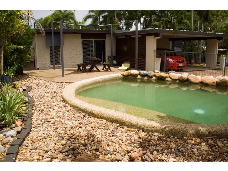 11 Wooral Street, Cranbrook QLD 4814