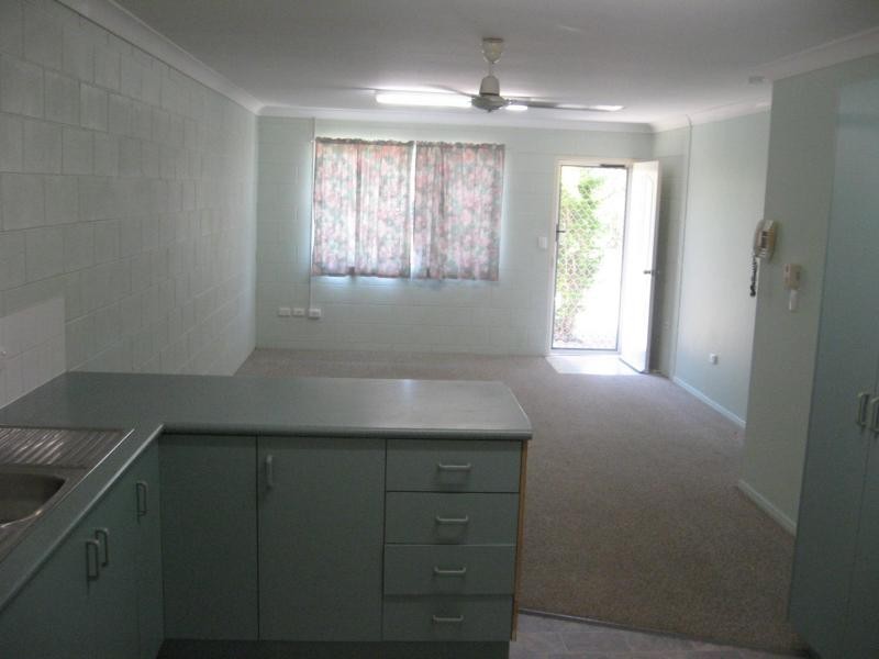 1/82 McAlister Street, Oonoonba QLD 4811