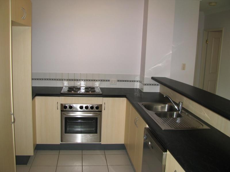 12/9 Gregory Street, North Ward QLD 4810