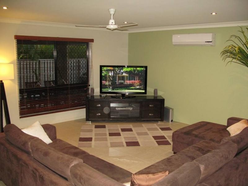 9 Bronte Court, Bushland Beach QLD 4818