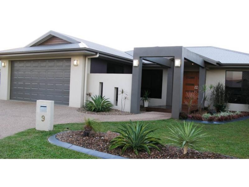 9 Bronte Court, Bushland Beach QLD 4818