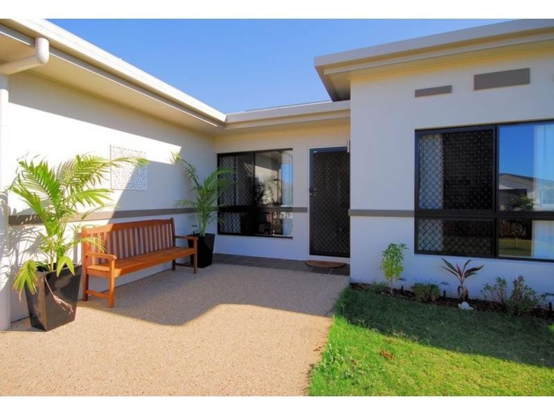 129 Daintree Drive, Bushland Beach QLD 4818