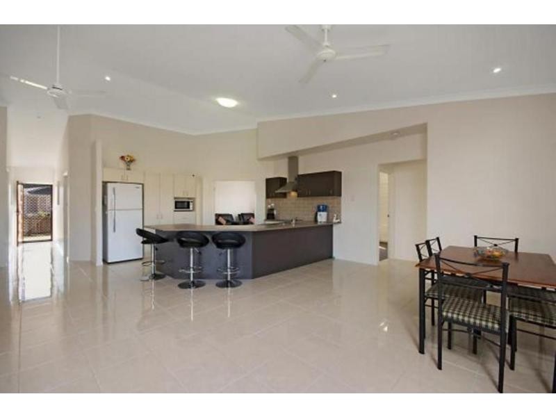 129 Daintree Drive, Bushland Beach QLD 4818