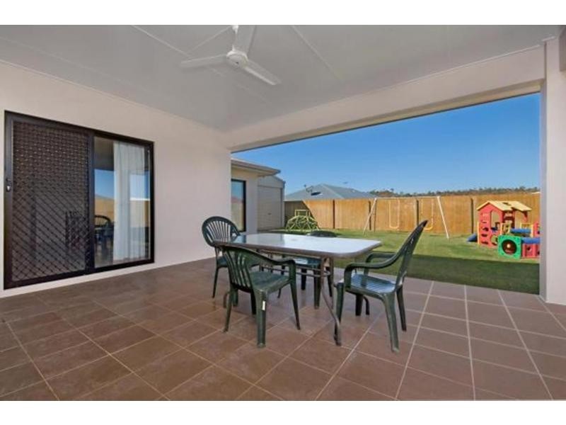 129 Daintree Drive, Bushland Beach QLD 4818