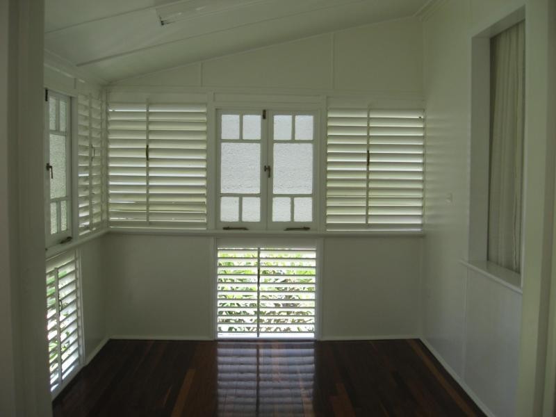 6 Hirst Street, Hermit Park QLD 4812