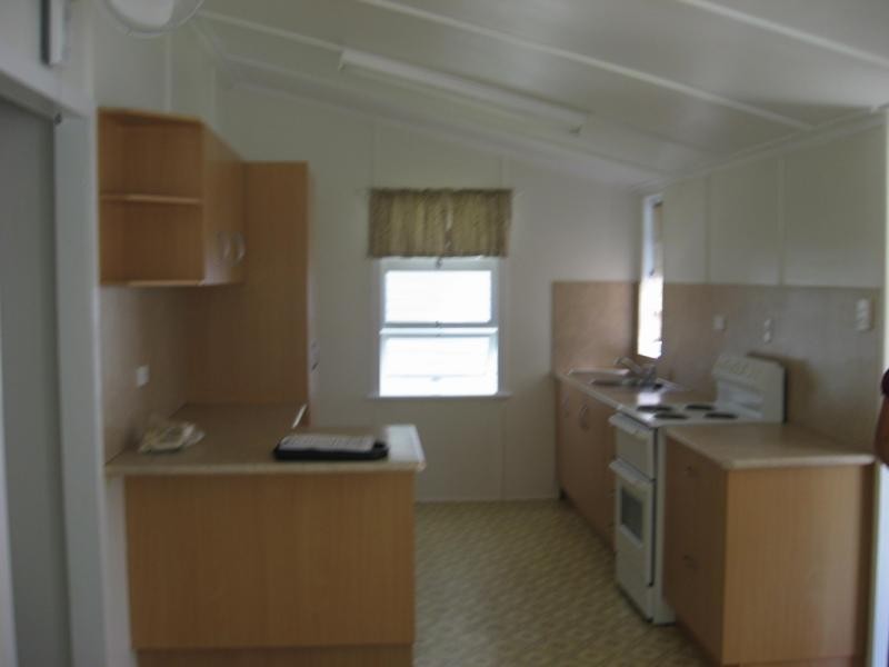 6 Hirst Street, Hermit Park QLD 4812