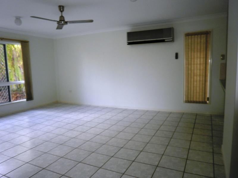 2/30 McLachlan Street, Currajong QLD 4812