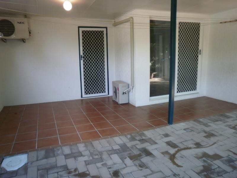 2/30 McLachlan Street, Currajong QLD 4812