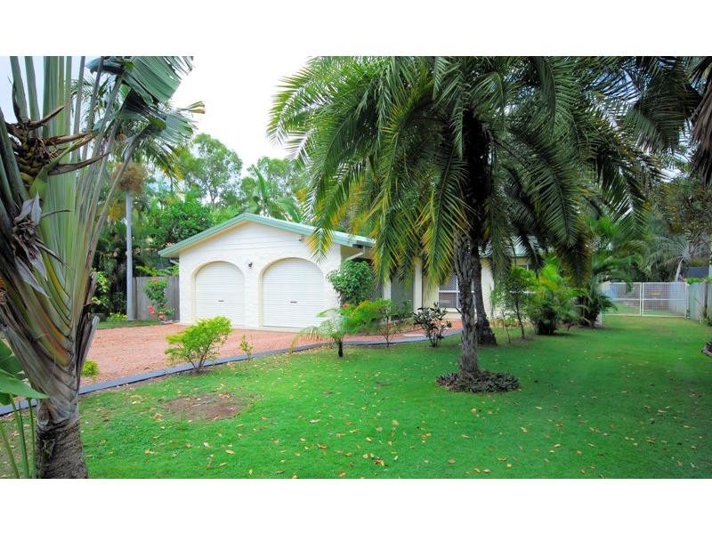 4 EBONY Court, Bushland Beach QLD 4818