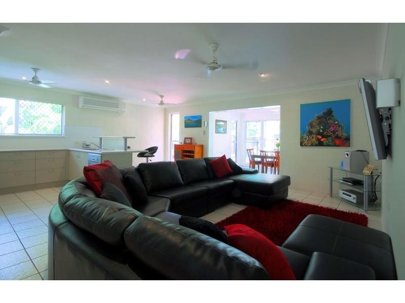 4 EBONY Court, Bushland Beach QLD 4818