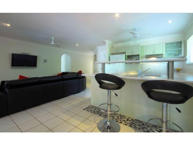 4 EBONY Court, Bushland Beach QLD 4818