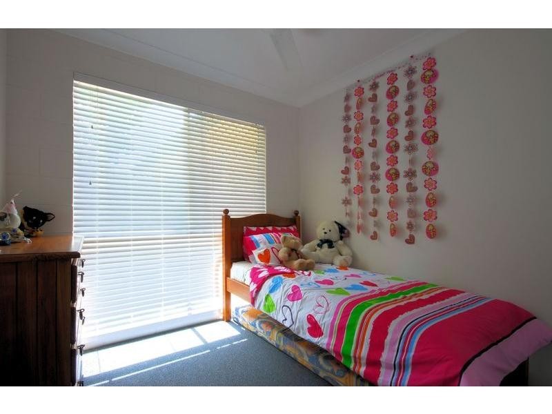 4 EBONY Court, Bushland Beach QLD 4818