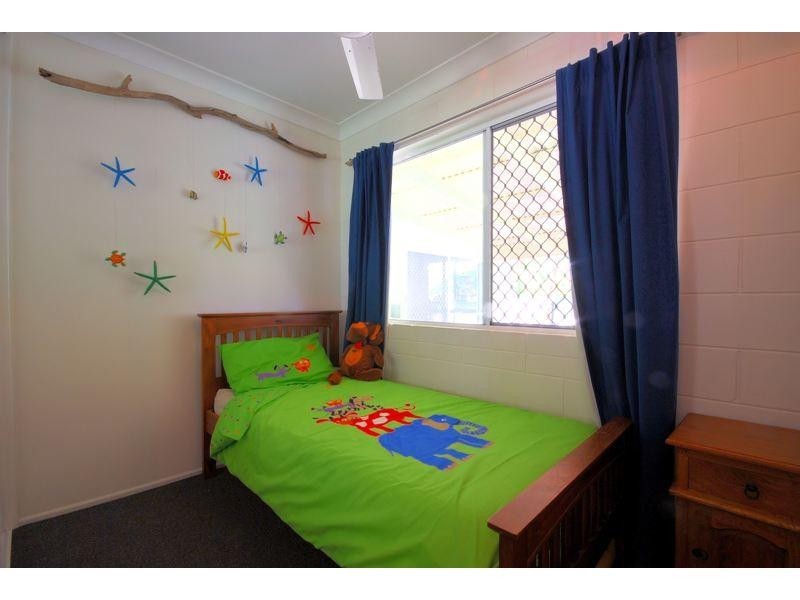 4 EBONY Court, Bushland Beach QLD 4818