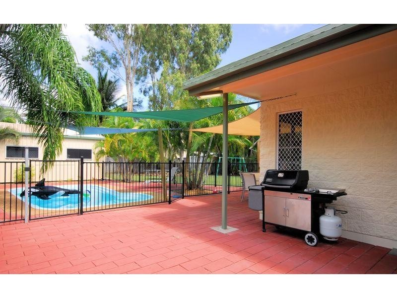 4 EBONY Court, Bushland Beach QLD 4818