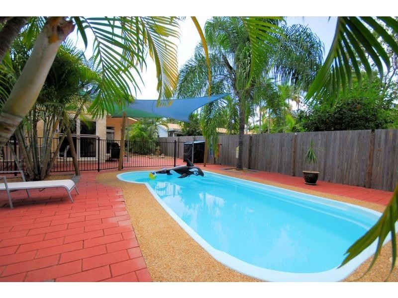4 EBONY Court, Bushland Beach QLD 4818