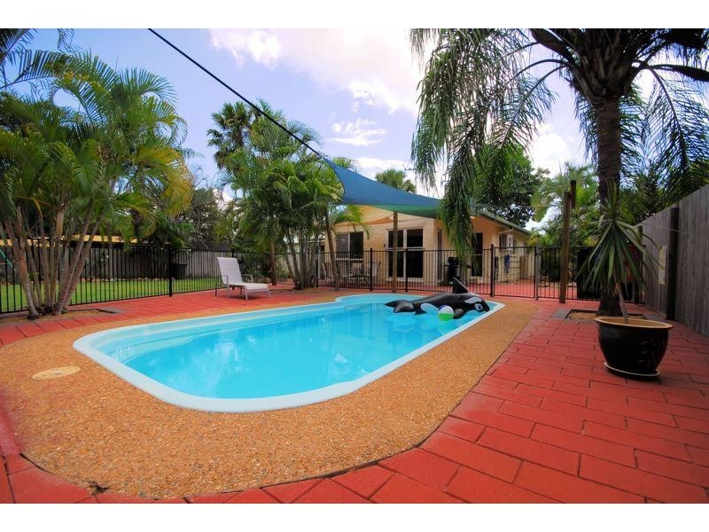 4 EBONY Court, Bushland Beach QLD 4818