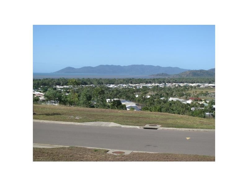 71 Goicoechea Drive, Bushland Beach QLD 4818