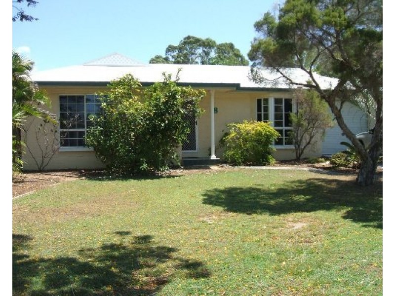 8 Canterbury Road, Kirwan QLD 4817