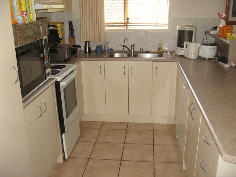 4/11 China Street, Mundingburra QLD 4812