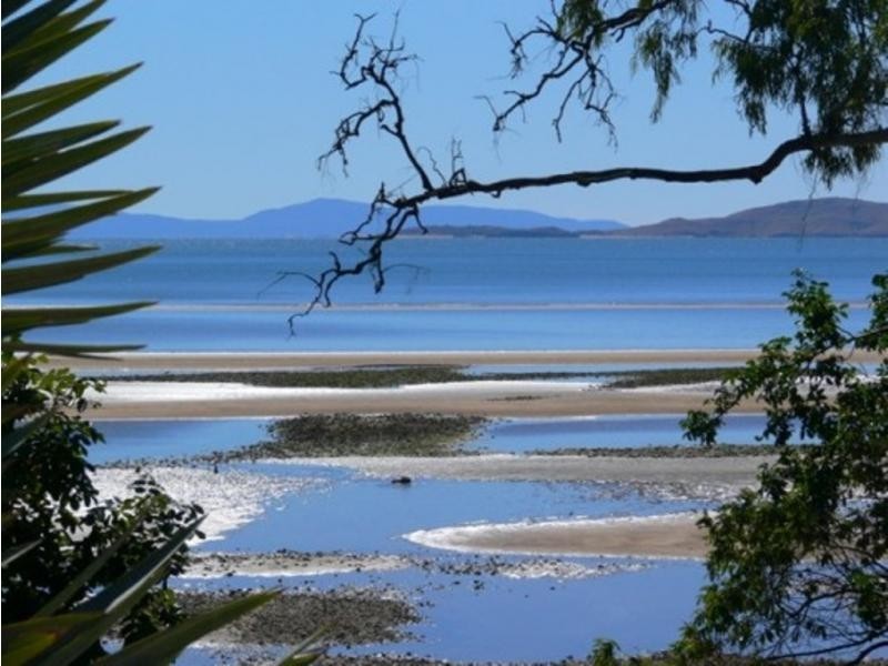 61 The Esplanade, Toolakea QLD 4818