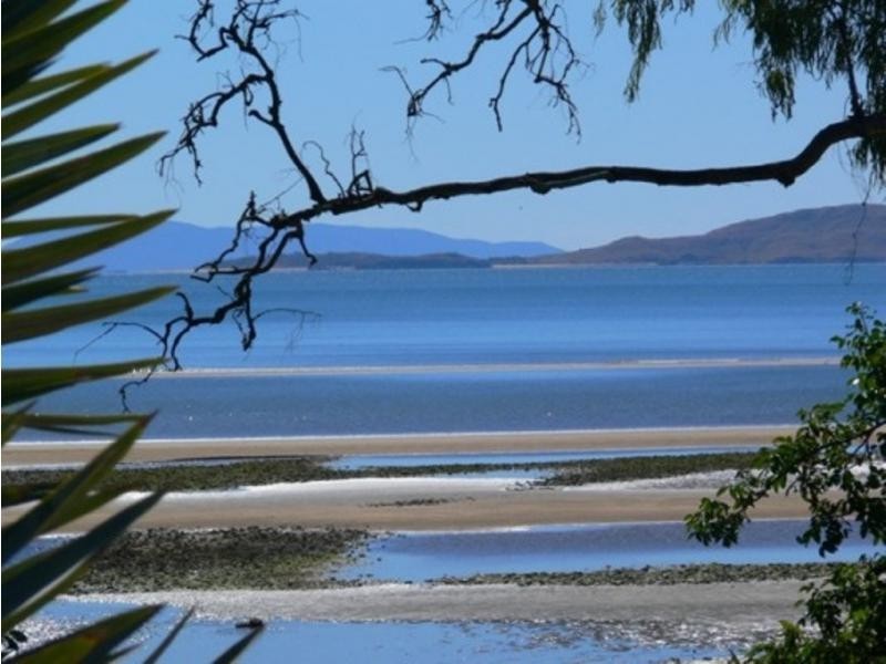 61 The Esplanade, Toolakea QLD 4818