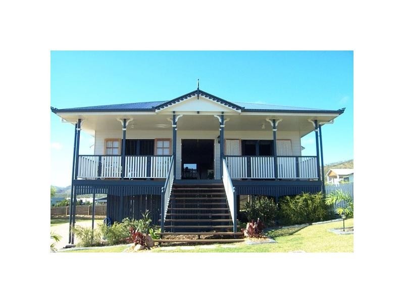 8 Blue Gum Place, Douglas QLD 4814