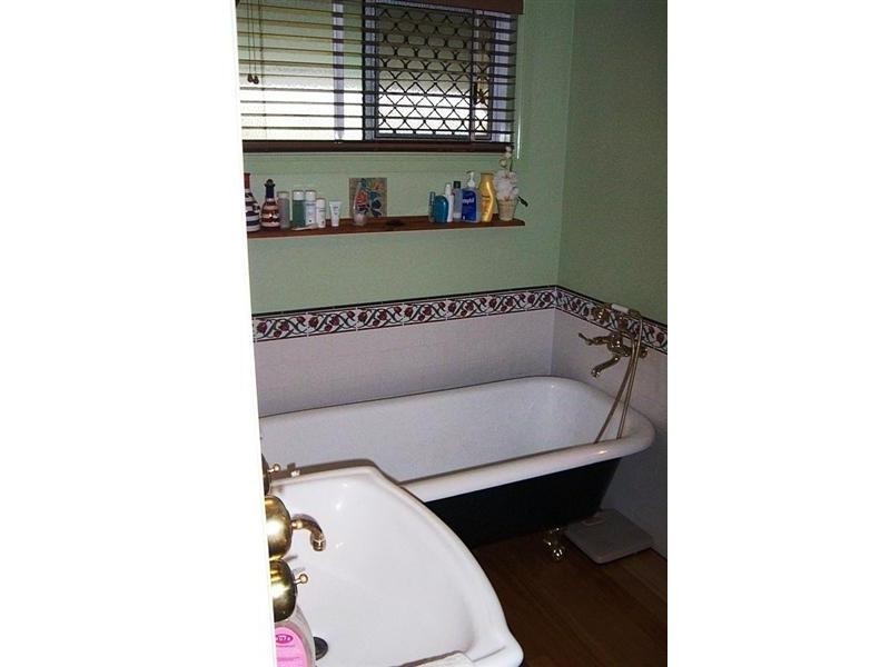 8 Blue Gum Place, Douglas QLD 4814