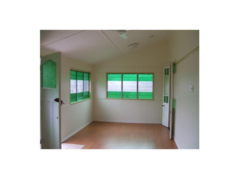 72 Ahearne Street, Hermit Park QLD 4812