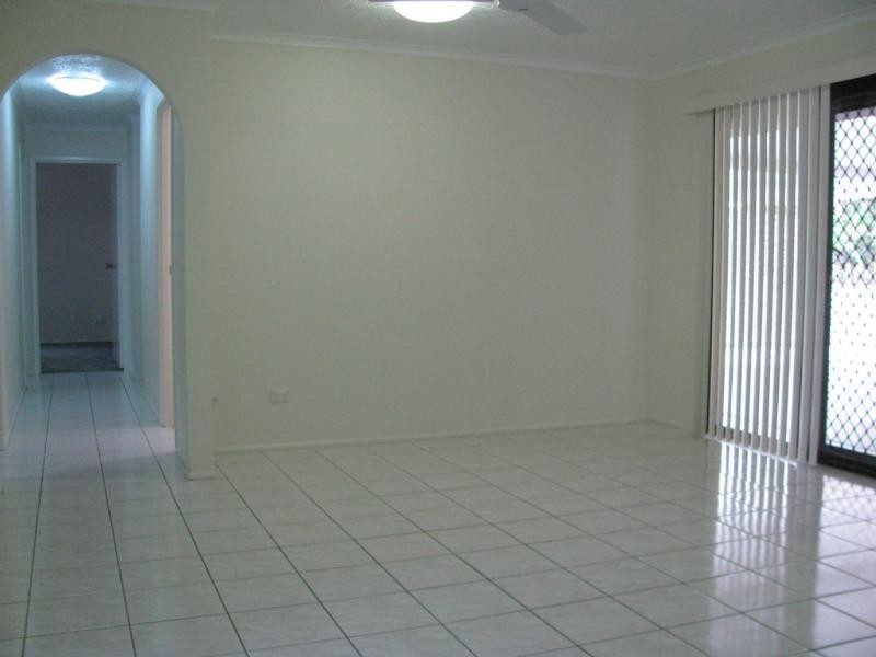 11 Fairway Close, Kirwan QLD 4817