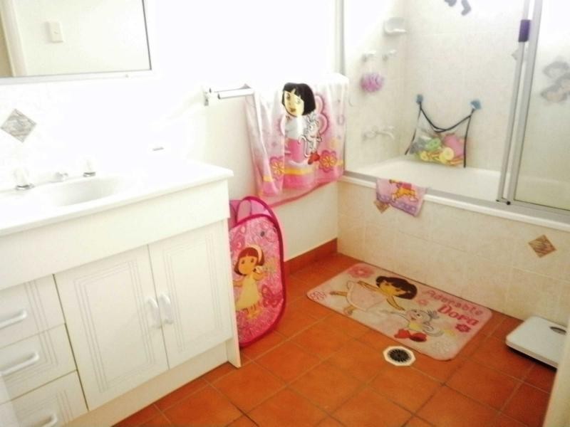 17 Goldfinch Court, Condon QLD 4815