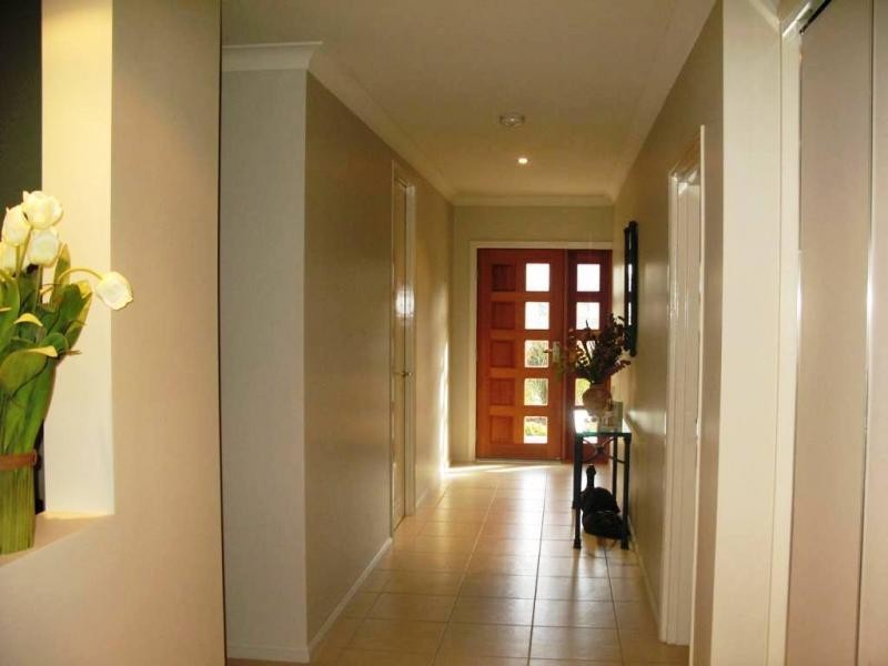 24 Bluff Street, Bushland Beach QLD 4818