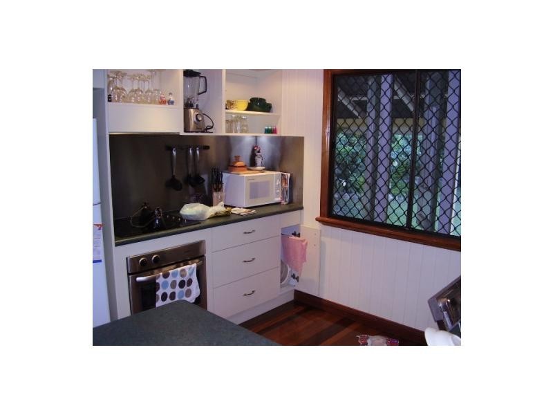 10 Carmody Street, Hermit Park QLD 4812