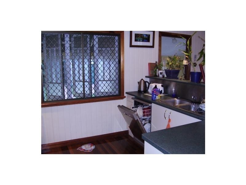 10 Carmody Street, Hermit Park QLD 4812