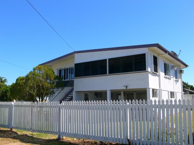 16 Sherriff Street, Hermit Park QLD 4812