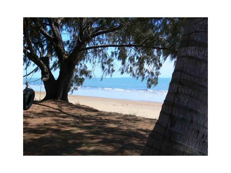 67 Cay Street, Saunders Beach QLD 4818