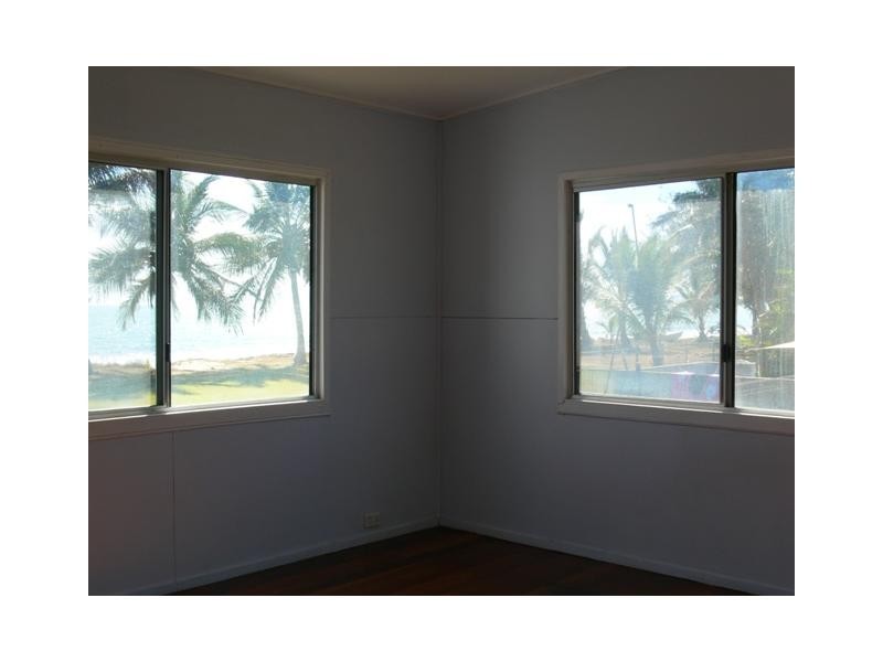67 Cay Street, Saunders Beach QLD 4818