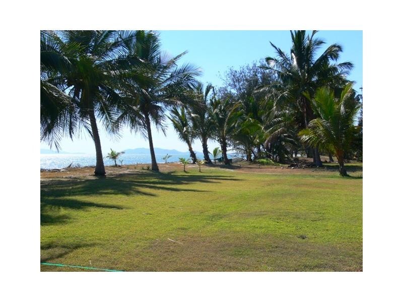 67 Cay Street, Saunders Beach QLD 4818