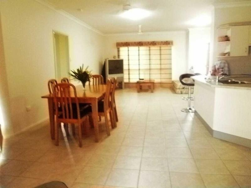 10 Bronte Court, Bushland Beach QLD 4818