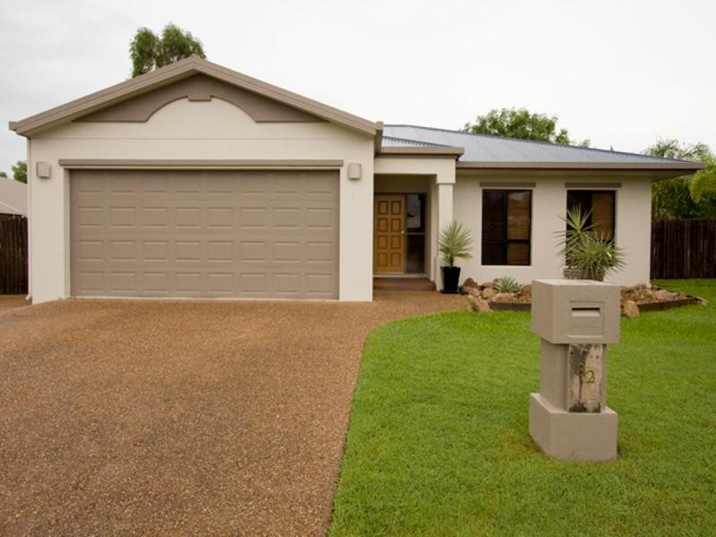 32 Mendi Drive, Bushland Beach QLD 4818